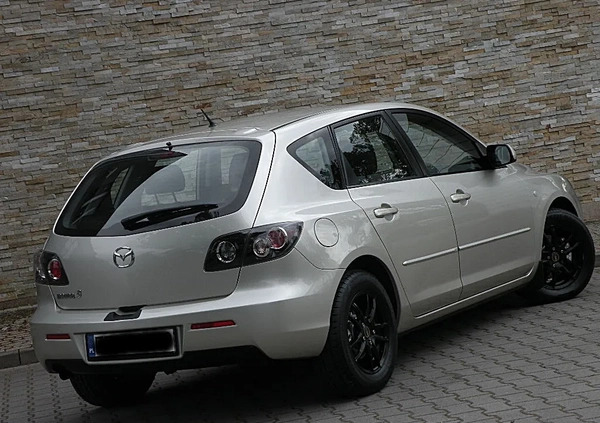 Mazda 3 cena 13800 przebieg: 144300, rok produkcji 2007 z Kępno małe 529